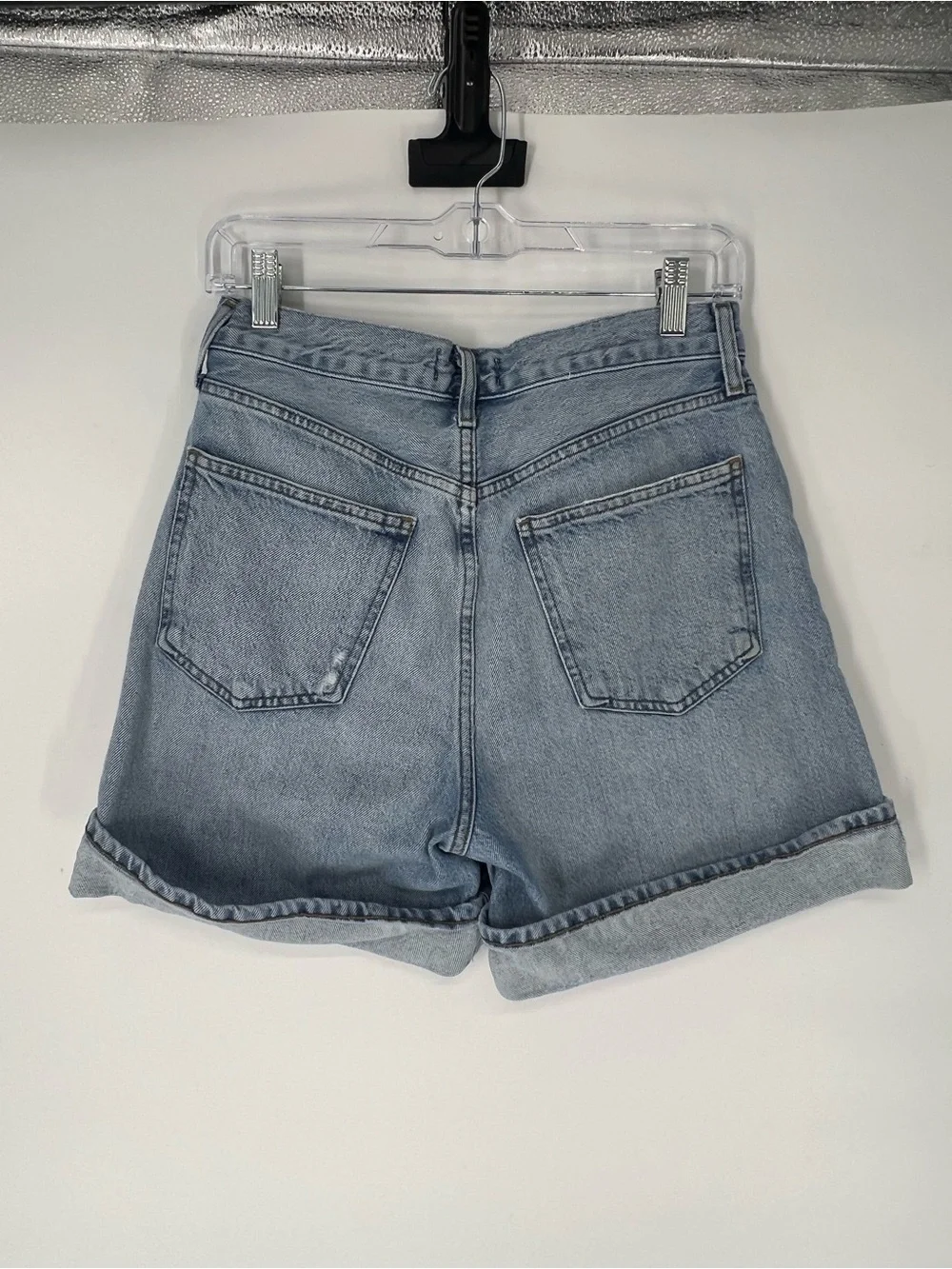 Agolde Dame Light Wash High-Rise Rolled Hem Long Inseam Classic Denim Shorts 27